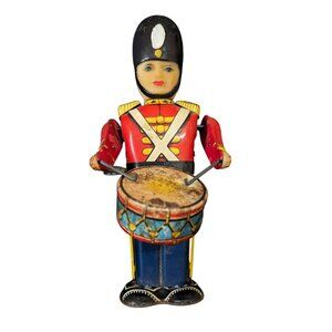 Vintage Tin Toy Drummer Soldier Wind-Up Made In Japan 7" Tall Collectible